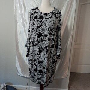 Black & White Paisley Print Women's Dress Flare Sleeve